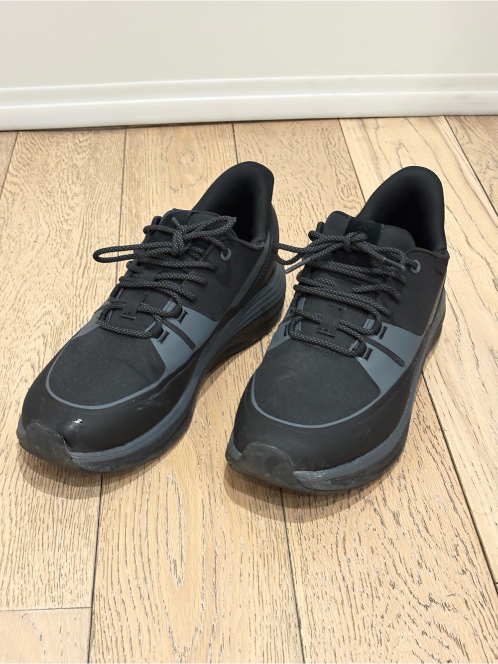 Men's Kizik Black Low-Profile Casual Sneakers - Modern Everyday Comfort (10 wide